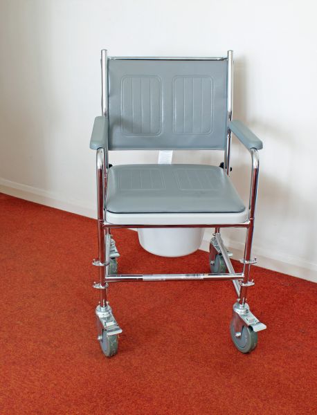 Cost of Commode Replacement in Livonia